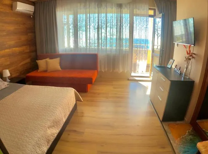 Sunset Yavorov דירה פומורי