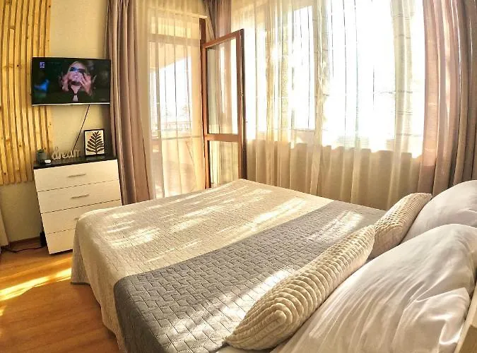 Sunset Yavorov דירה פומורי